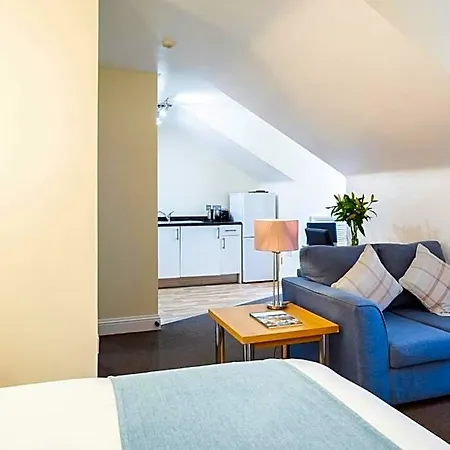 Saco Jersey - Merlin House Hotel 4*