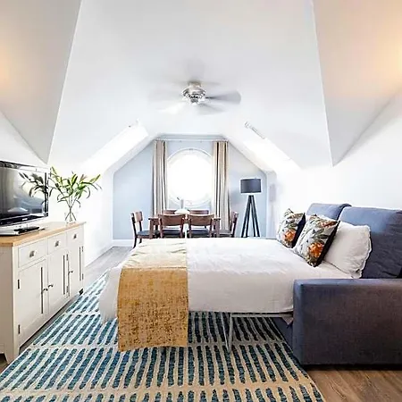 Saco Jersey - Merlin House Hotel St Aubin