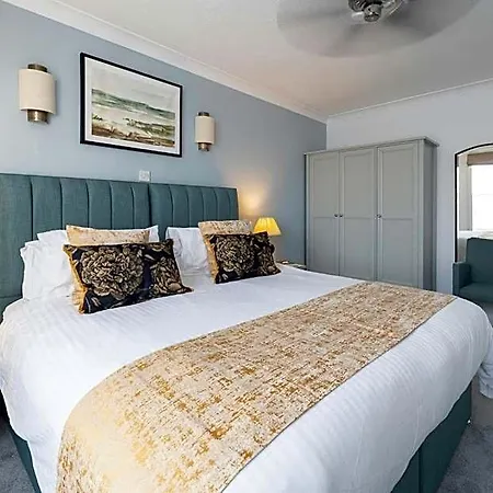 Hotel Saco Jersey - Merlin House