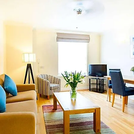 Saco Jersey - Merlin House Hotel
