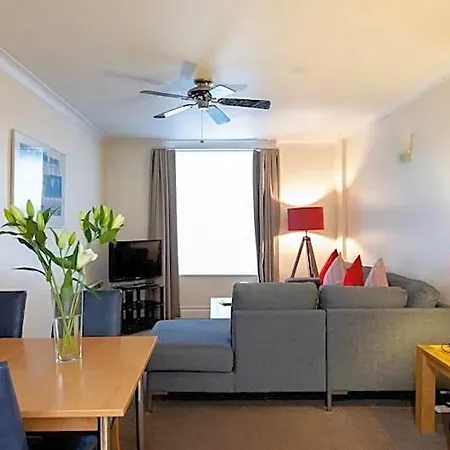 Saco Jersey - Merlin House Hotel